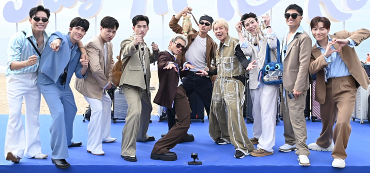 Đức Phúc, Isaac, Pháp Kiều, HURRYKNG, Rhyder cùng lên rừng xuống biển để 'say hi rực rỡ' - Ảnh 3.