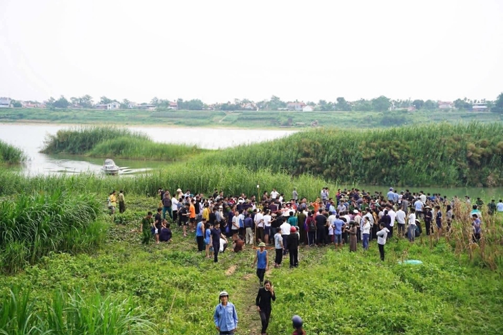Đuối nước thương tâm trên sông Lô ở Phú Thọ, đã vớt thi thể 5 em học sinh - Ảnh 3.