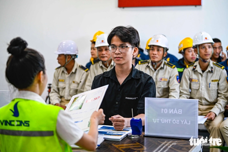 sân vận động - Ảnh 11.