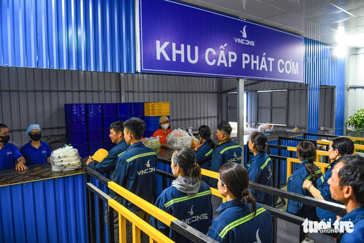 sân vận động - Ảnh 6.