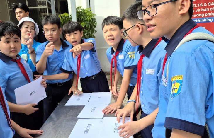 Học sinh dùng tiếng Anh để lan tỏa những câu chuyện về Bác Hồ - Ảnh 3.