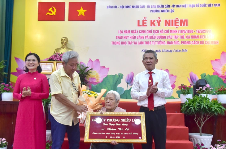 huân chương - Ảnh 2.