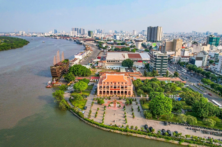cầu đi bộ ngàn tỉ - Ảnh 2.