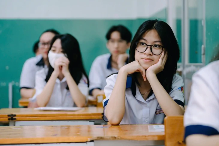 Cựu giám đốc Sở GD-ĐT TP.HCM Huỳnh Công Minh: "Quan điểm của tôi là bỏ thi lớp 10" - Ảnh 1. thi lớp 10 - Ảnh 1.