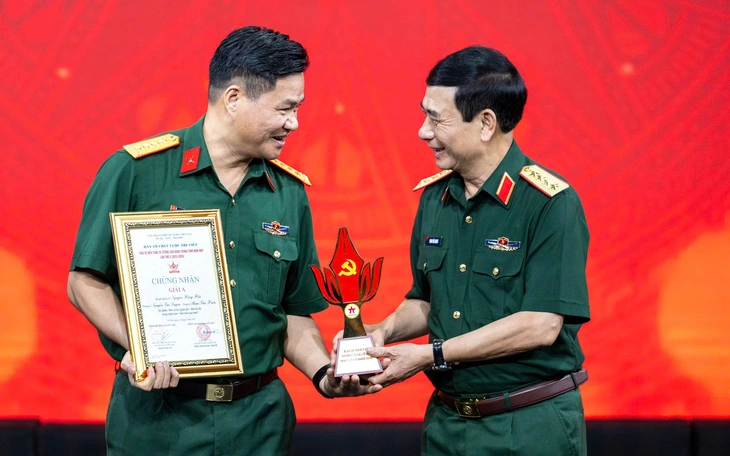 Lấy sự thật để bảo vệ nền tảng tư tưởng của Đảng - Ảnh 3.