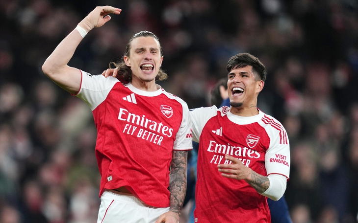Fan đội nào buồn phiền nhất sau khi Arsenal vô địch? - Ảnh 6.