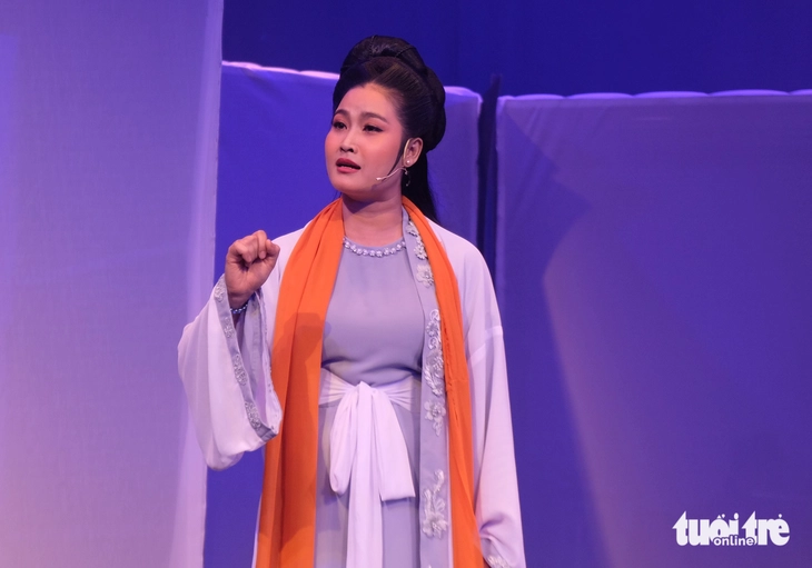 Chiếc áo thiên nga - Ảnh 3.
