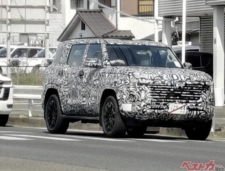 Mitsubishi Pajero - Ảnh 4.
