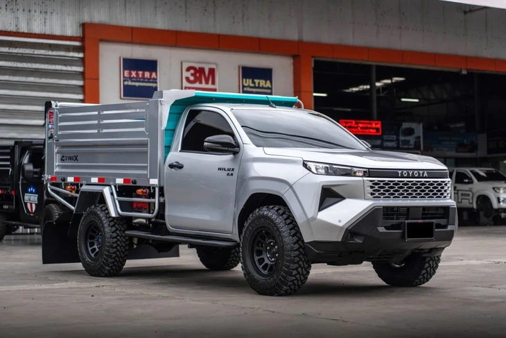 Toyota Hilux - Ảnh 13.