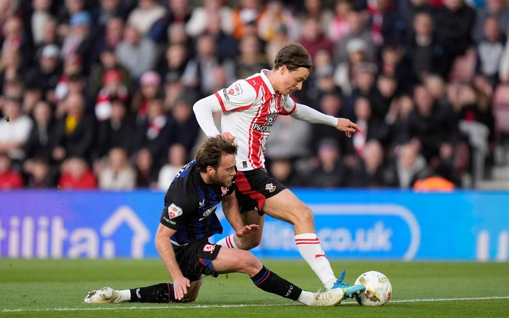 Bê bối gián điệp tại Southampton: Huấn luyện viên ép thực tập sinh quay lén đối thủ - Ảnh 3.