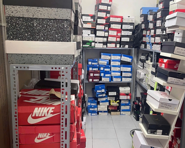 K.W Sneaker - Ảnh 2.
