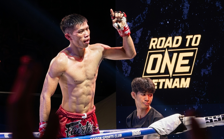 Võ sĩ Việt Nam bị knock-out, khâu 14 mũi ở ONE Championship - Ảnh 3.