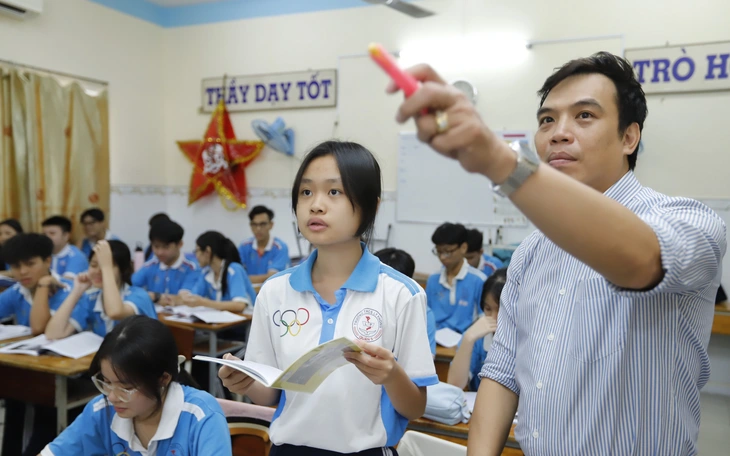 Tuyển sinh lớp 10 ở TP.HCM: Thí sinh thi vào lớp 10 chuyên tăng mạnh - Ảnh 2.