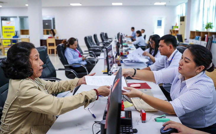 Đề xuất bỏ giấy phép kinh doanh rượu: Kiểm soát được rượu bán ở tiệm tạp hoá, quán nhậu - Ảnh 4.