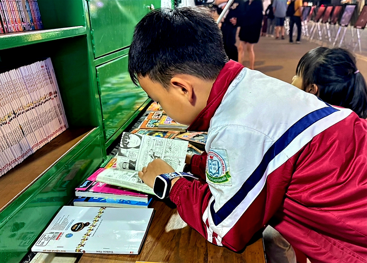 Không thể giao trẻ em cho mạng xã hội: Phẫn nộ bi kịch trẻ thơ bị dùng để câu view, bán hàng - Ảnh 1.