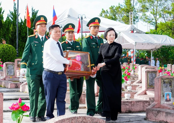 Ban Bí thư:  - Ảnh 1.