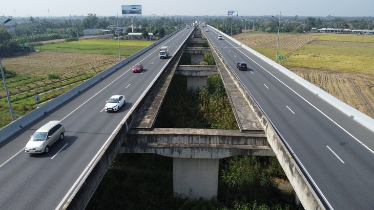 cầu cạn - Ảnh 1.
