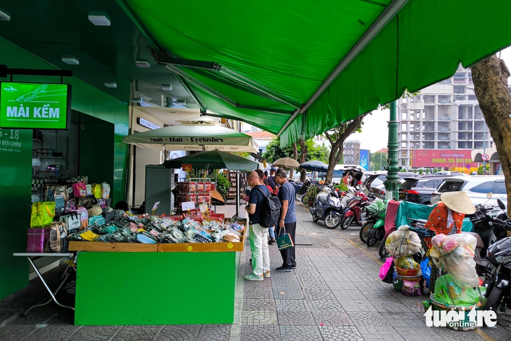 vỉa hè - Ảnh 1.