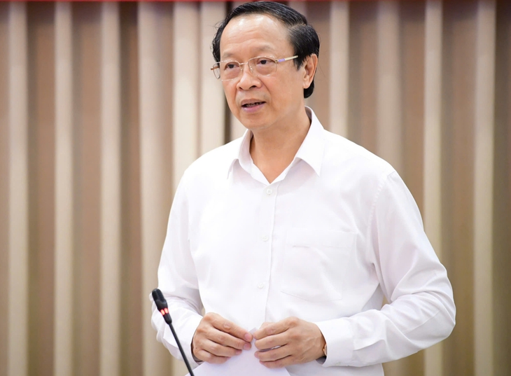 Thi lớp 10 năm 2027: Thứ trưởng Bộ GD đề nghị TP.HCM chọn bài thi tổ hợp - Ảnh 1.