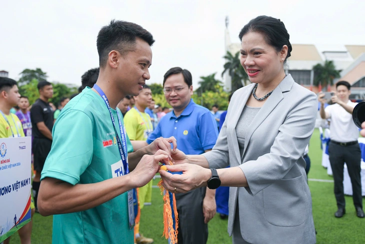 bóng đá công nhân, viên chức - Ảnh 3.