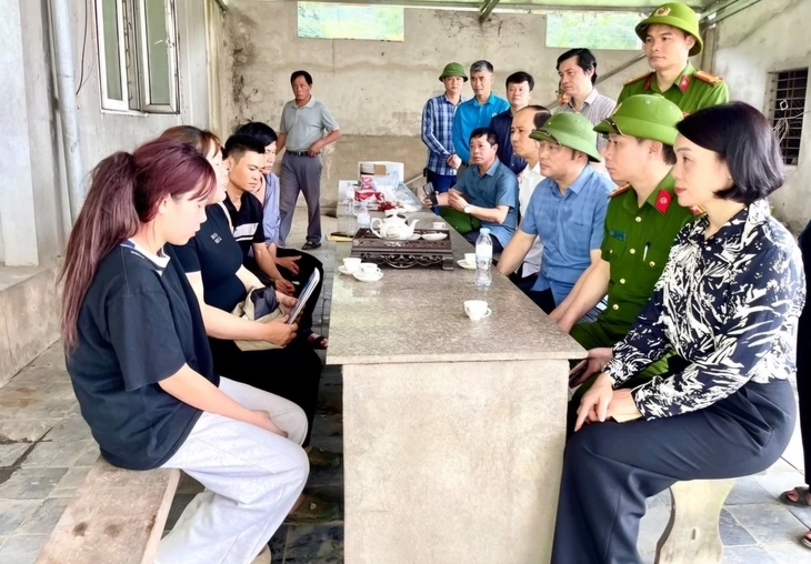 Tìm thấy nạn nhân vụ sạt lở đá, tạm dừng hoạt động mỏ đá - Ảnh 7.