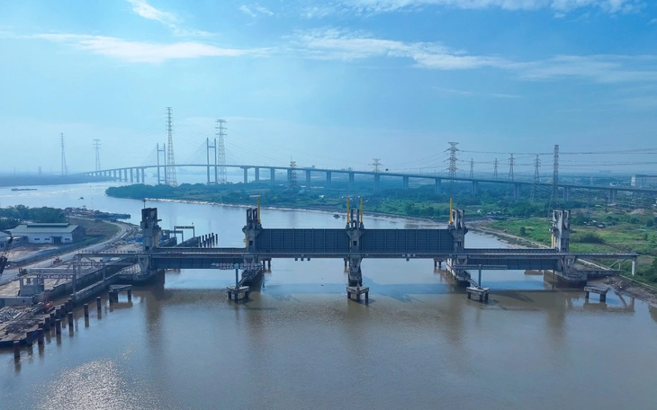 Nghị quyết phát triển trong kỷ nguyên mới: TP.HCM thích ứng với biến đổi khí hậu, chống ngập ra sao? - Ảnh 2.