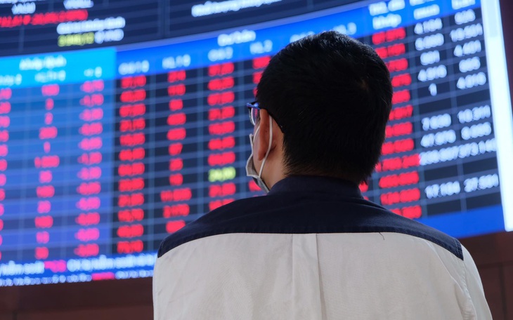 Chứng khoán tuần mới: VN-Index vào vùng 'thử lửa', chuyên gia lưu ý 2 yếu tố then chốt - Ảnh 3.