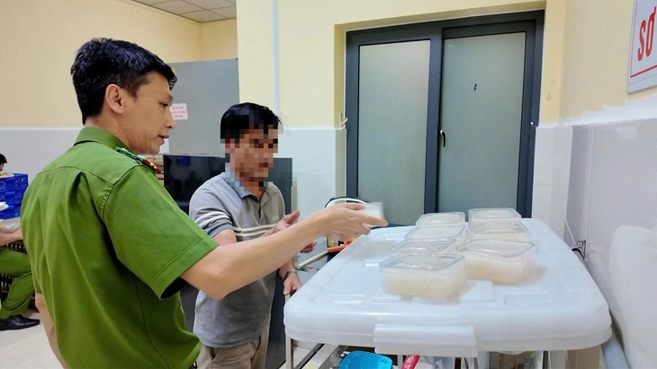 hàng giả - Ảnh 2.