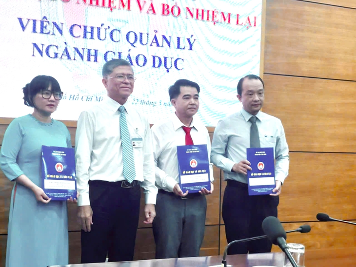 TP.HCM bổ nhiệm hiệu trưởng 3 trường THPT mới thành lập - Ảnh 1.