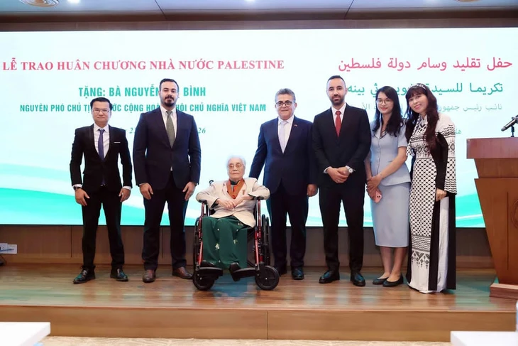Bà Nguyễn Thị Bình nhận Huân chương Ngôi sao Công trạng của Nhà nước Palestine - Ảnh 4. Bà Nguyễn Thị Bình - Ảnh 4.