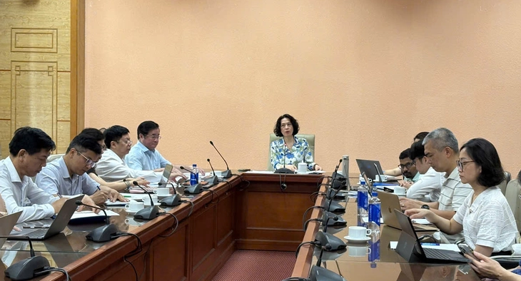 Bộ Y tế họp bàn ứng phó với vi rút Ebola khiến hơn 130 ca tử vong tại Châu Phi - Ảnh 1. vi rút ebola - Ảnh 1.