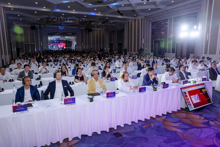 Ngân hàng tương lai cạnh tranh bằng trải nghiệm khách hàng, dữ liệu và AI - Ảnh 2.