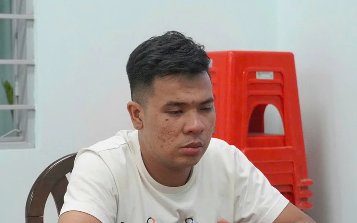 2 người nước ngoài giết người tại TP.HCM xuống taxi ở Trảng Bàng, Tây Ninh, công an thông báo khẩn - Ảnh 2.