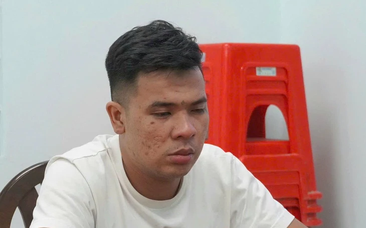 Bị khởi tố vì biết rõ 18 người nước ngoài hết hạn tạm trú vẫn nhận làm việc - Ảnh 2.