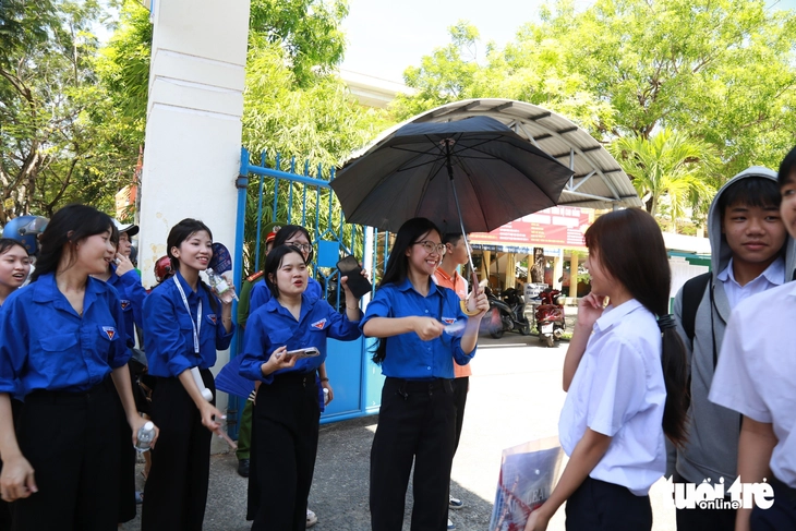 Đề văn thi lớp 10 Đà Nẵng được khen ‘rất dễ thương’ - Ảnh 7.