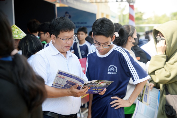 Trường đại học Thủ Dầu Một - Ảnh 4.