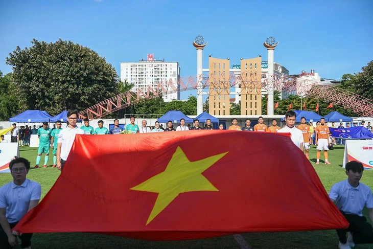 bóng đá công nhân, viên chức - Ảnh 2.