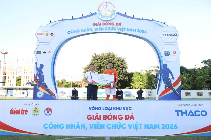Công đoàn Ngân Hàng Việt Nam vô địch vòng loại phía Bắc Giải bóng đá công nhân, viên chức Việt Nam - Ảnh 2.