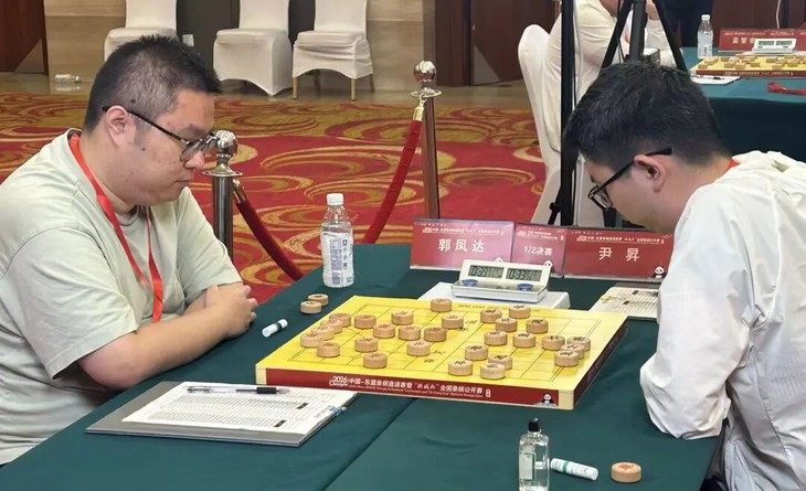 Bại tướng của Lại Lý Huynh đánh bại cả làng cao thủ cờ tướng Trung Quốc - Ảnh 3.