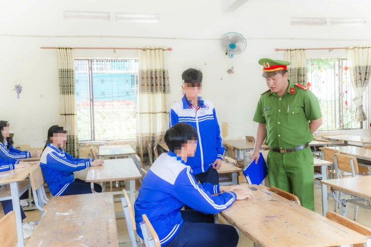 nam sinh - Ảnh 1.