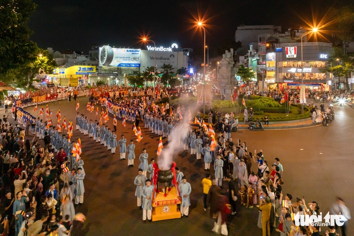 Phật đản - Ảnh 7.