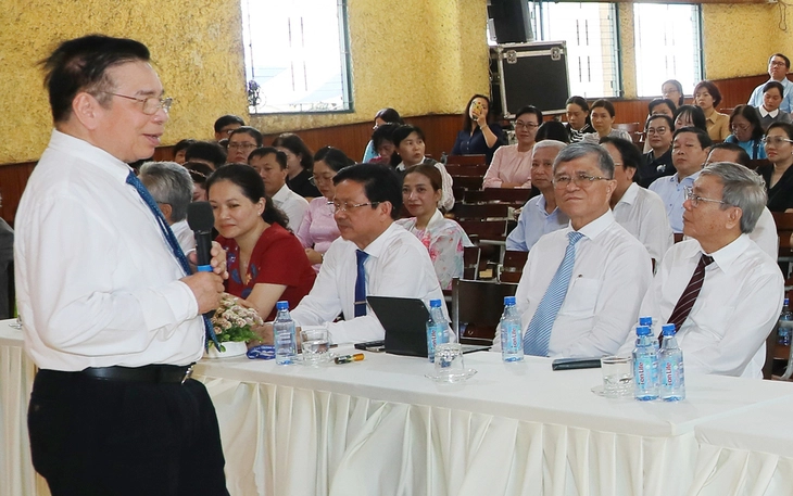Từng tuyển được nhiều lớp tiếng Anh tăng cường, lần đầu tiên một trường TP.HCM ‘trắng tay’ - Ảnh 3.