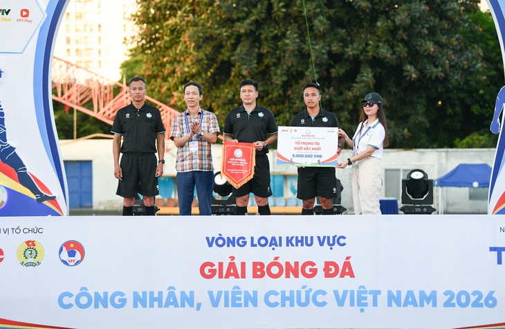 công nhân - Ảnh 2.
