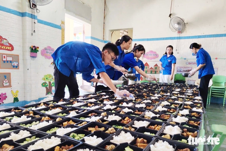 tiếp sức - Ảnh 3.