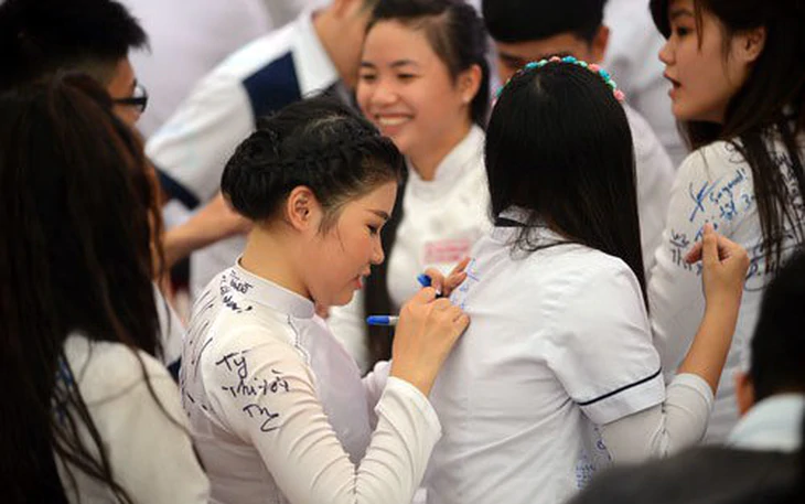 Trang lưu bút cũ có bằng trang mạng xã hội ngày nay? - Ảnh 2.