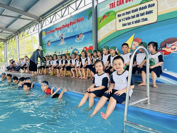 Nỗi lo tìm chỗ gửi con trong hè - Ảnh 1. nghỉ hè - Ảnh 1.