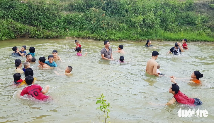 trốn nắng - Ảnh 12.