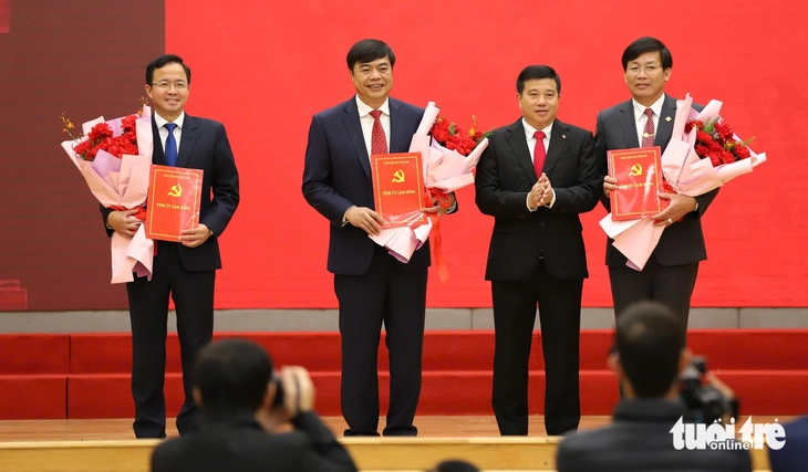 Lâm Đồng điều động, bổ nhiệm nhiều cán bộ chủ chốt - Ảnh 1.
