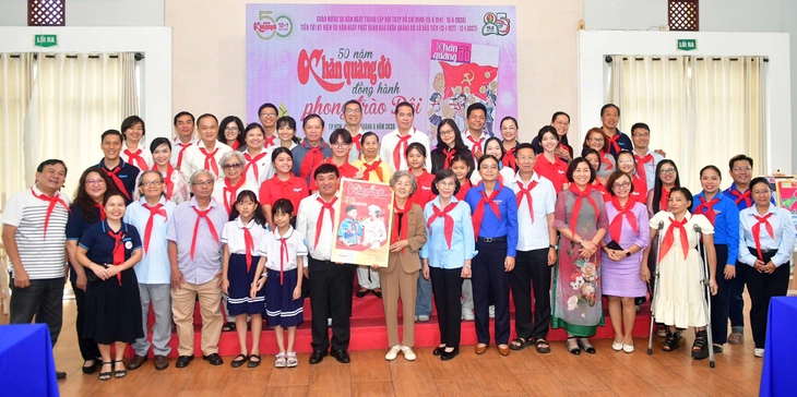 Nửa thế kỷ đồng hành với bạn đọc nhỏ tuổi - Ảnh 1. Khăn Quàng Đỏ - Ảnh 1.