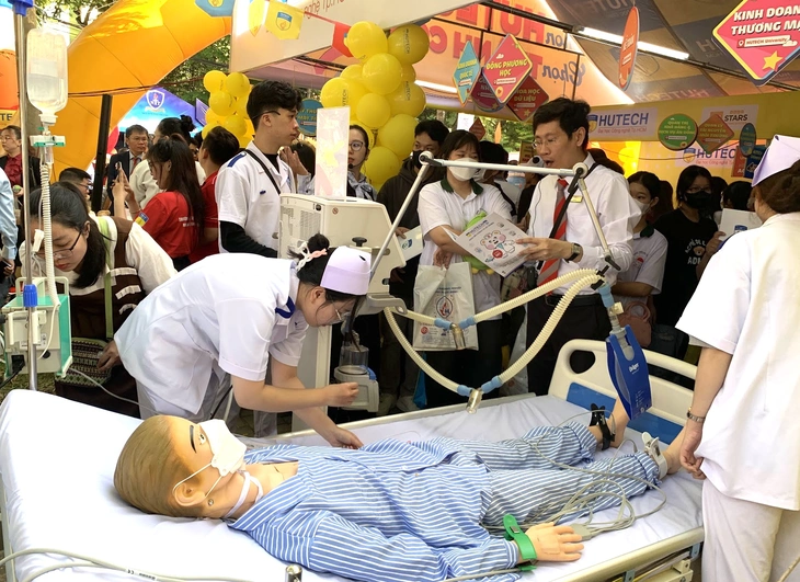 bác sĩ - Ảnh 1.